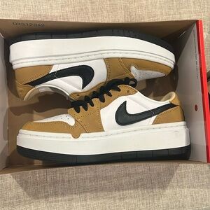 WMNS air Jordan Elevate